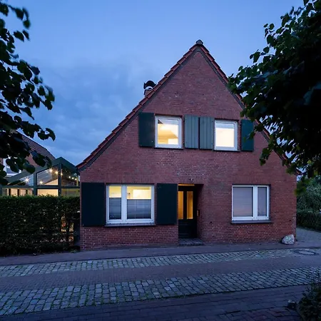 Holiday home Auszeithaus Pilsum - Wintergarten, Sauna, E-ladesaule - 8 Personen *